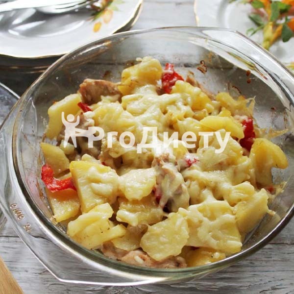 Куриная грудка с картошкой и сыром